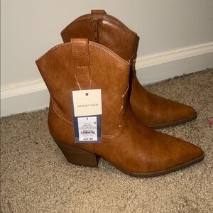 Universal Thread Brown Heeled Boots